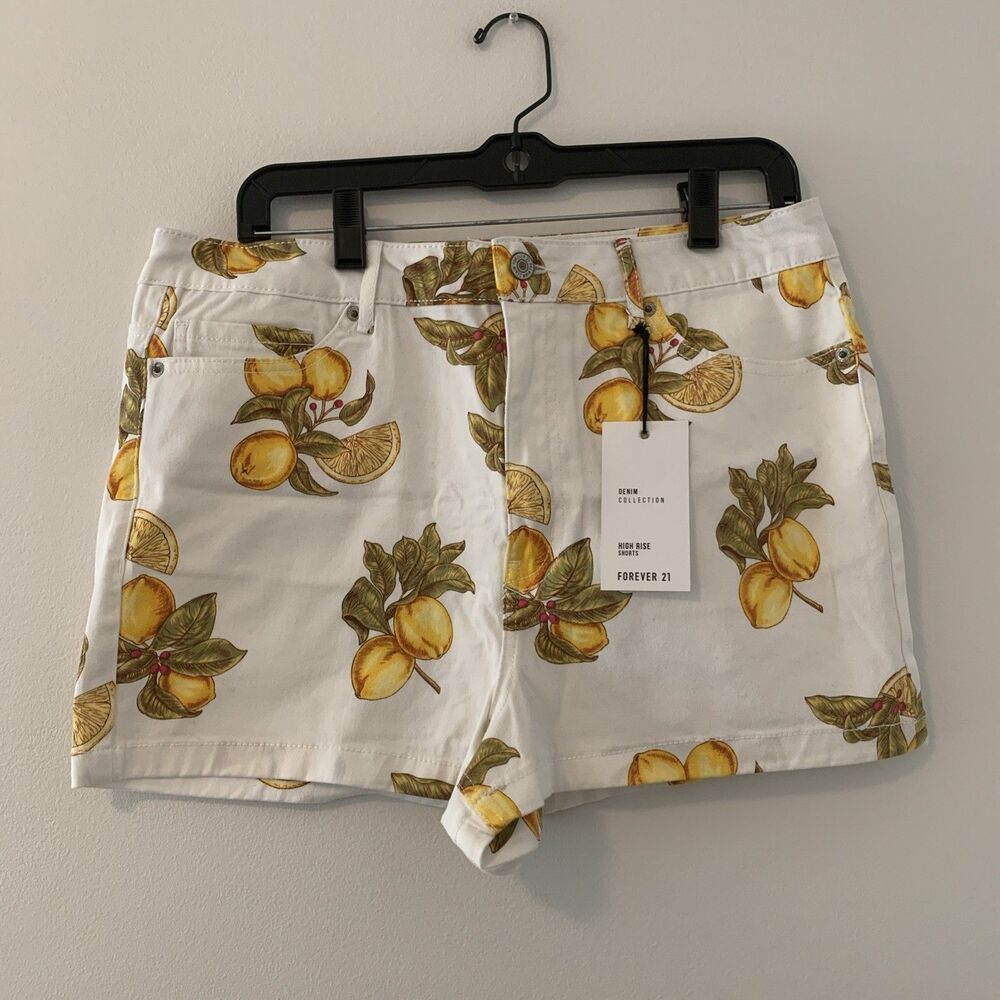 Forever 21 Lemon High Rise Shorts Novelty Print Summer NWT - Size 31